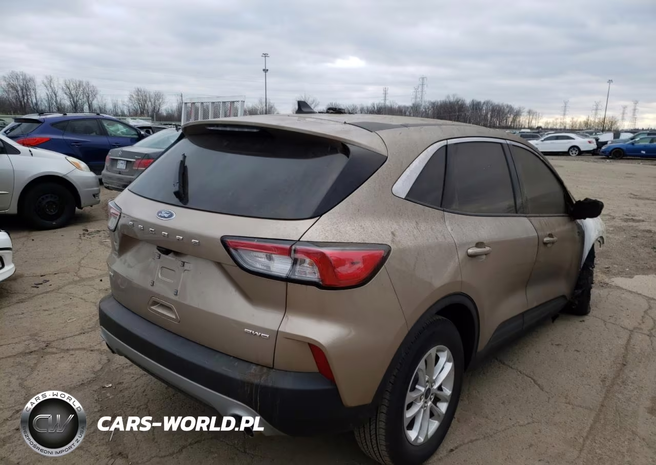 2021 Ford Escape Se VIN:1FMCU9G68MUA94056 - 4