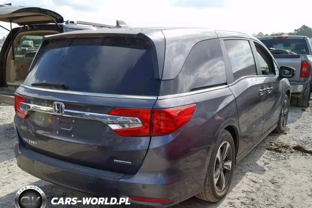 2018 Honda Odyssey VIN:5FNRL6H89JB006264 - 4