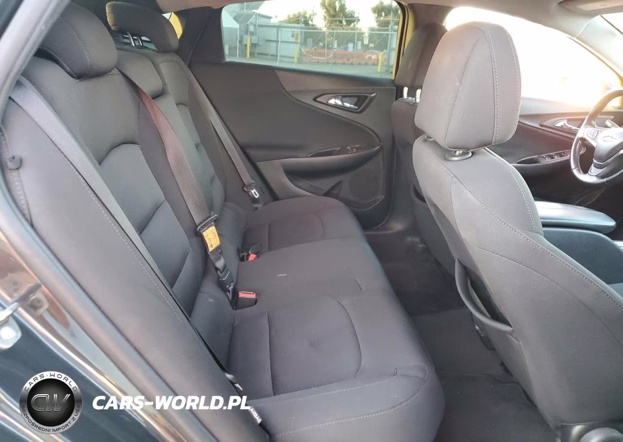 2018 Chevrolet Malibu Lt VIN:1G1ZD5ST9JF171580 - 10