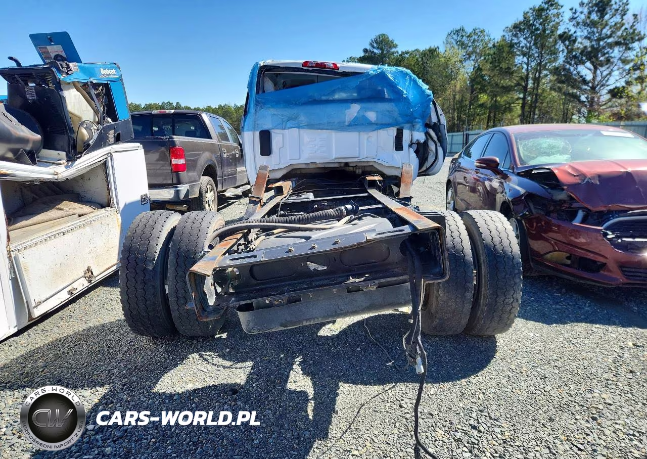 2020 Chevrolet Silverado Medium Duty VIN:1HTKJPVKXLH255935 - 6