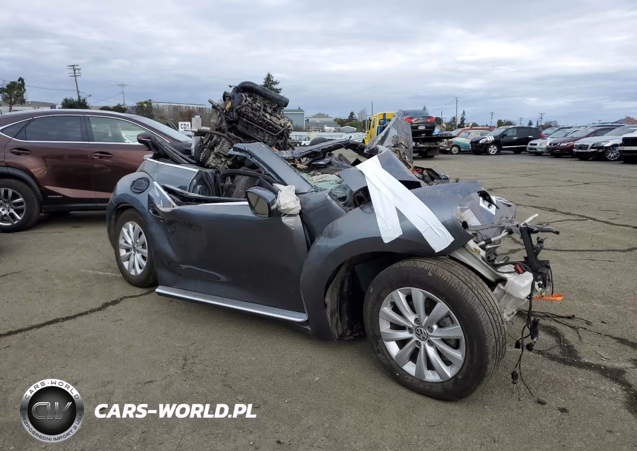 2018 Volkswagen Beetle S VIN:3VW5DAATXJM515575 - 4