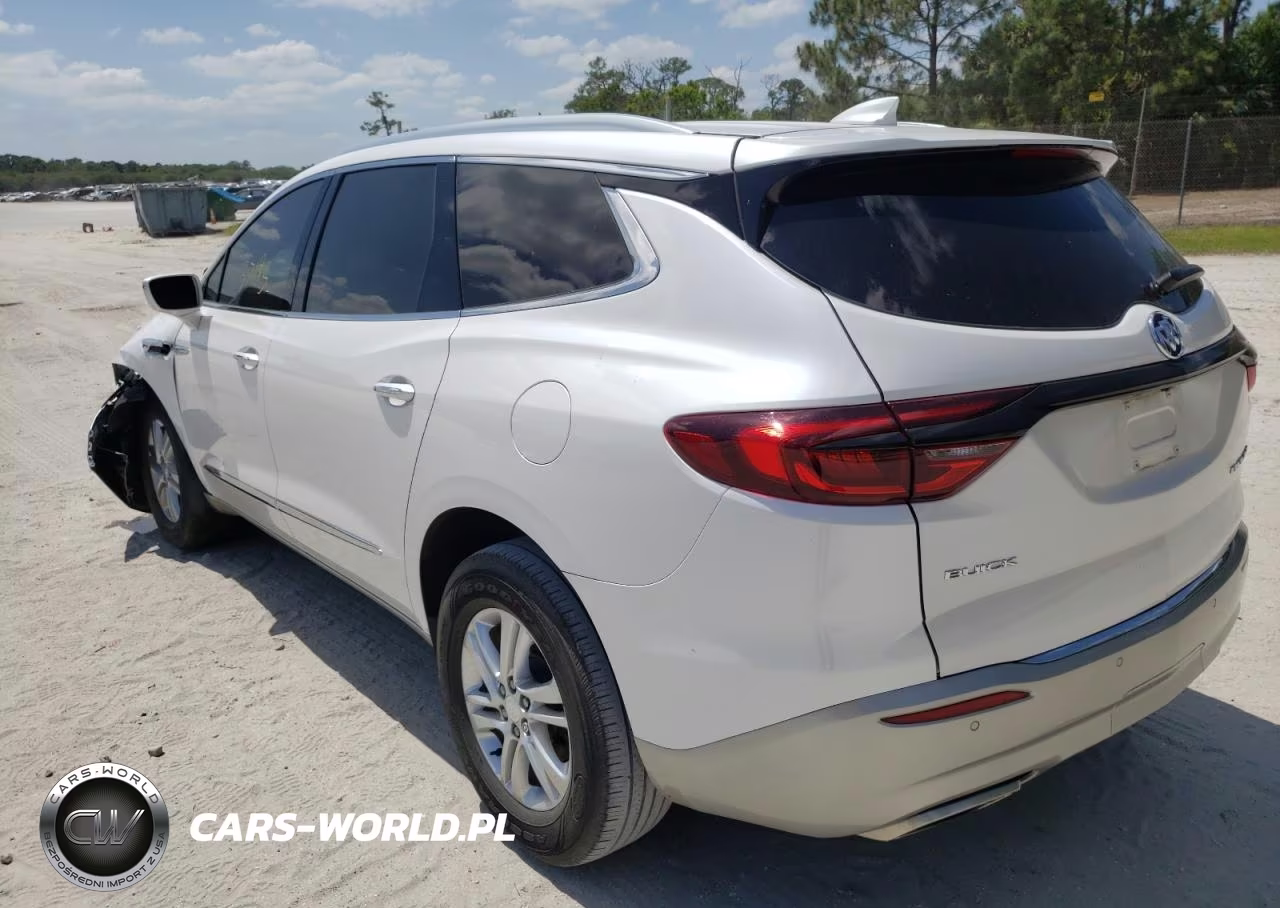 2018 Buick Enclave Essence VIN:5GAERBKW6JJ187654 - 3