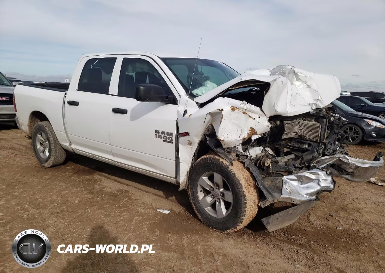 2019 Ram 1500 Classic Tradesman VIN:1C6RR7KM7KS704037 - 4
