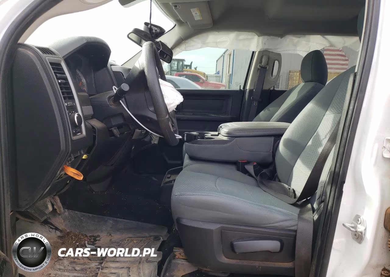 2019 Ram 1500 Classic Tradesman VIN:1C6RR7KM7KS704037 - 7