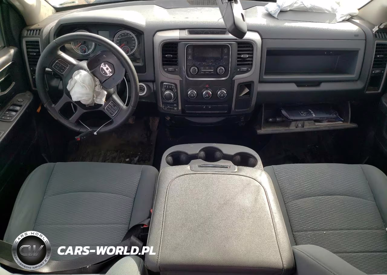 2019 Ram 1500 Classic Tradesman VIN:1C6RR7KM7KS704037 - 8