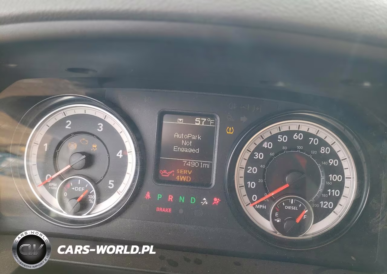 2019 Ram 1500 Classic Tradesman VIN:1C6RR7KM7KS704037 - 9