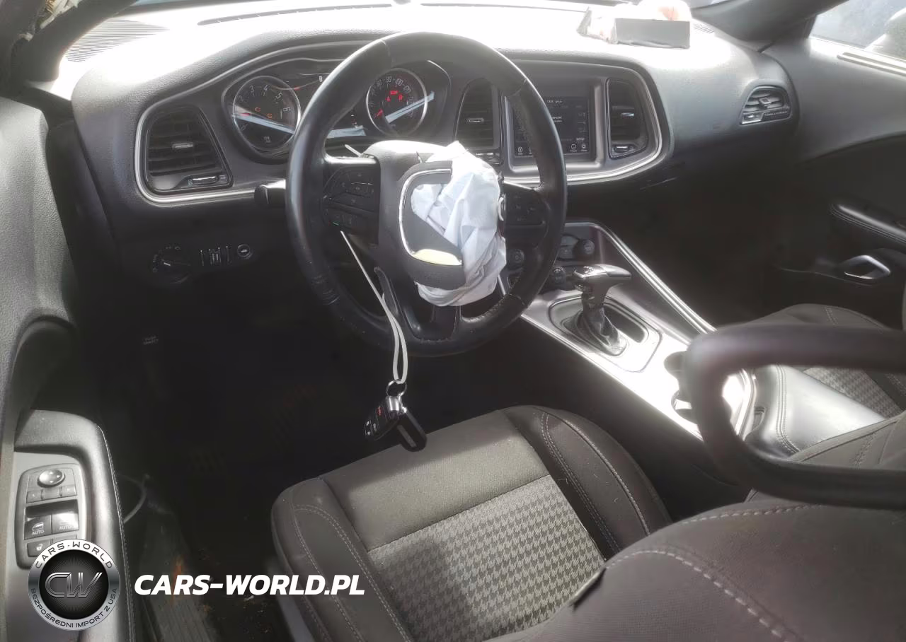 2019 Dodge Challenger Sxt VIN:2C3CDZAG5KH684273 - 8