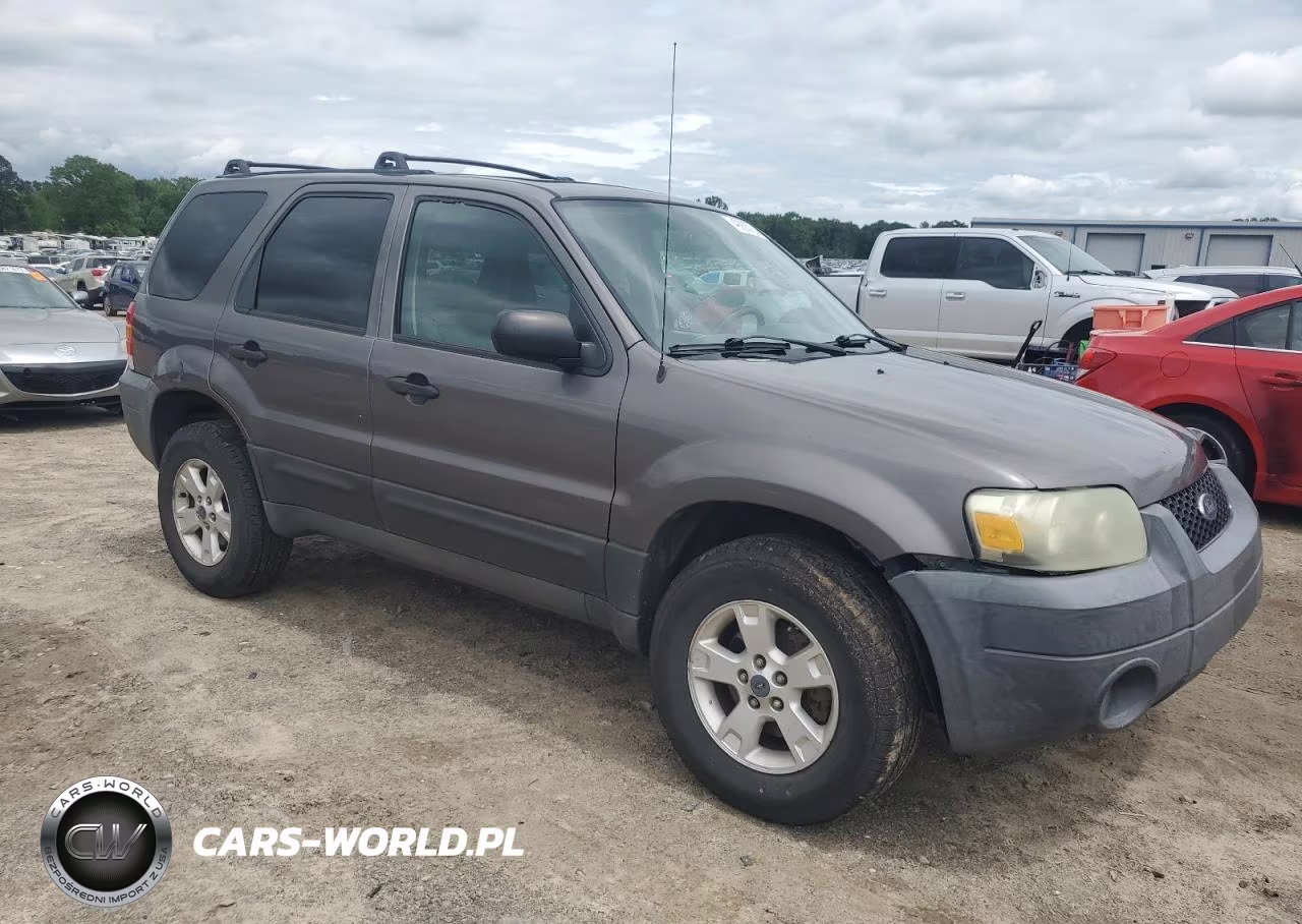 2005 Ford Escape Xlt VIN:1FMYU93125KA78870 - 4
