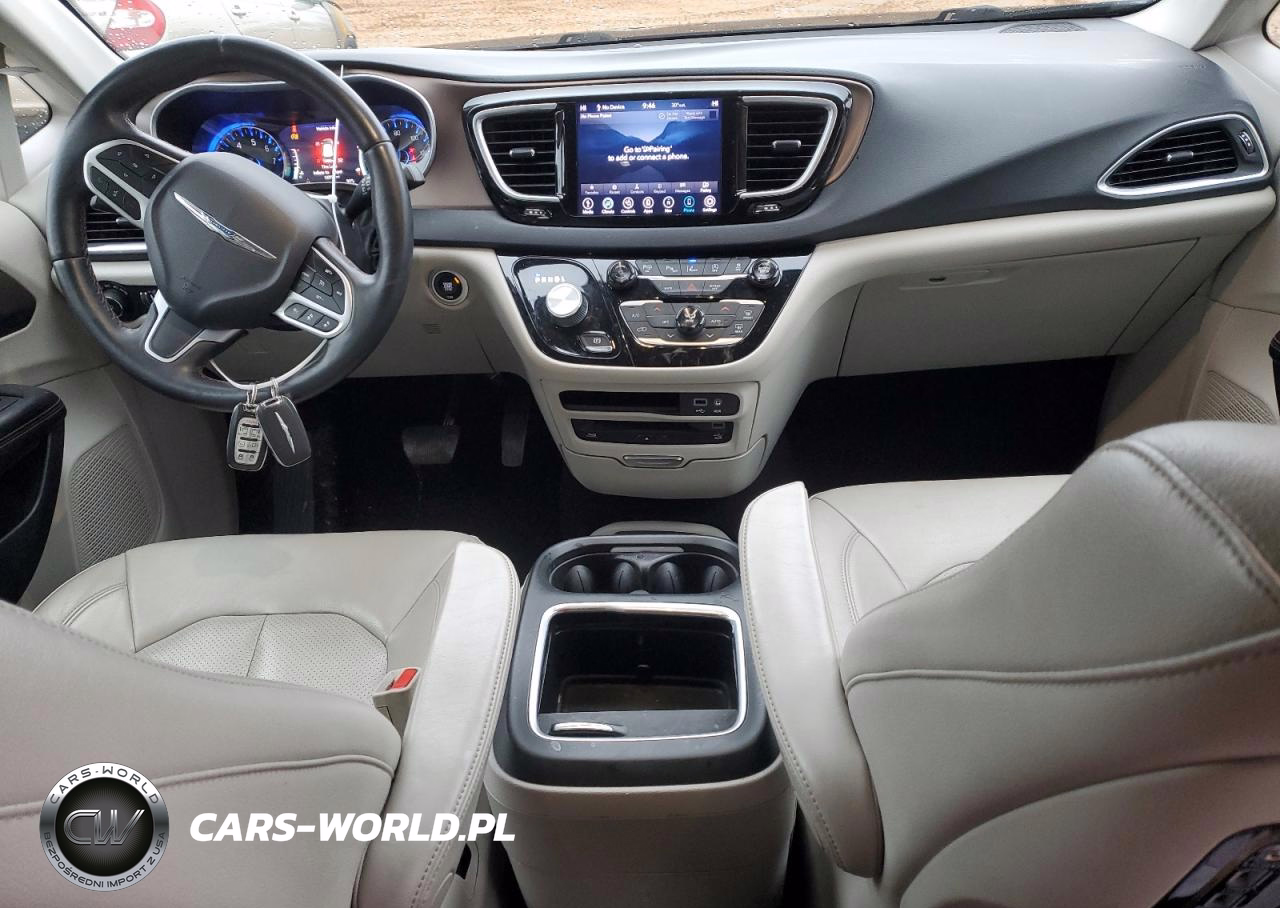 2018 Chrysler Pacifica Touring L Plus VIN:2C4RC1EGXJR350267 - 8