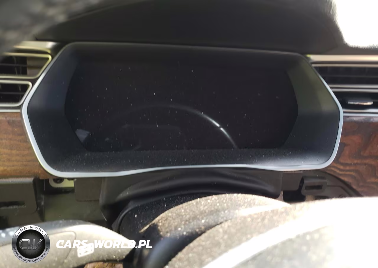 2016 Tesla Model X VIN:5YJXCAE24GF017871 - 9
