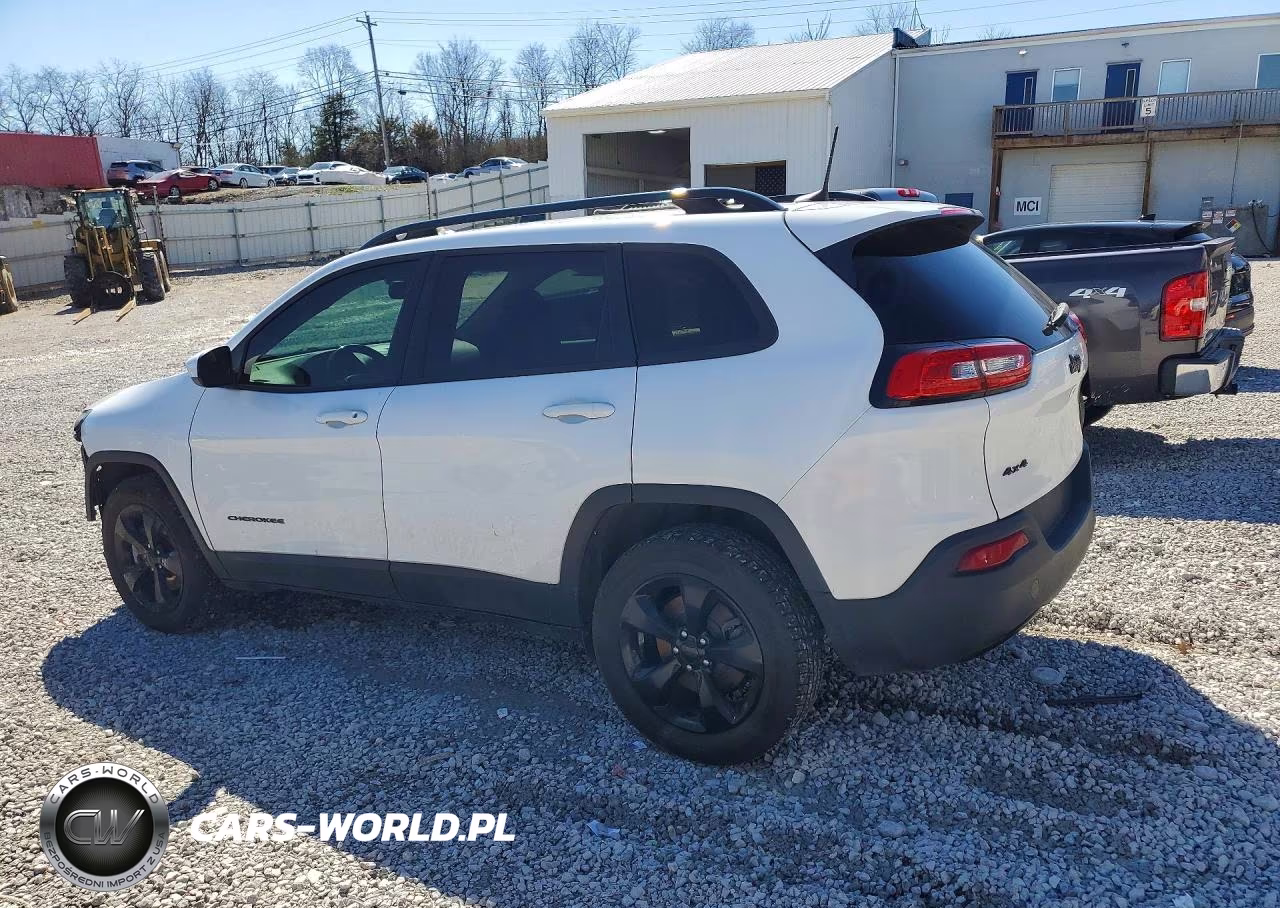2018 Jeep Cherokee Latitude VIN:1C4PJMCBXJD505795 - 2