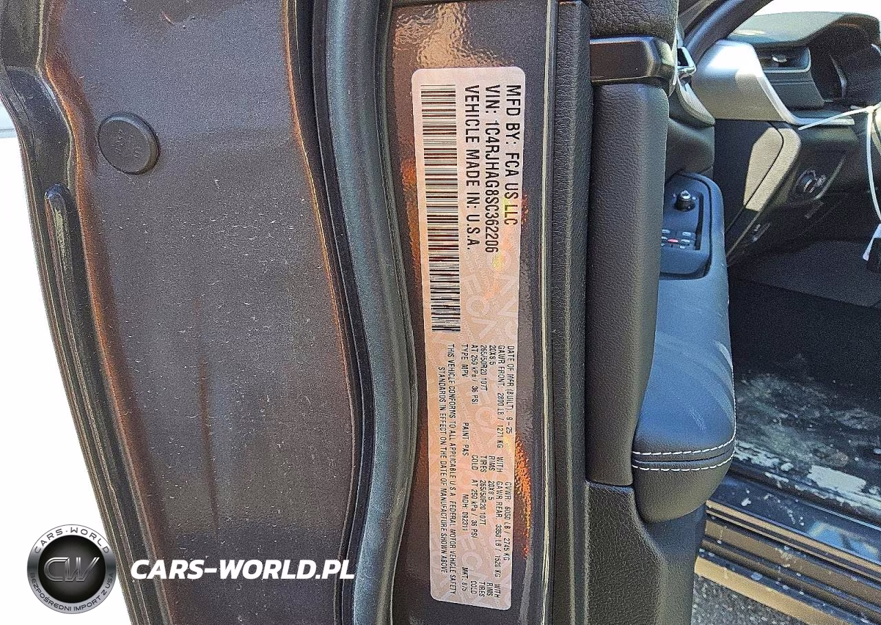 2025 Jeep Grand Cherokee Laredo VIN:1C4RJHAG8SC362206 - 13