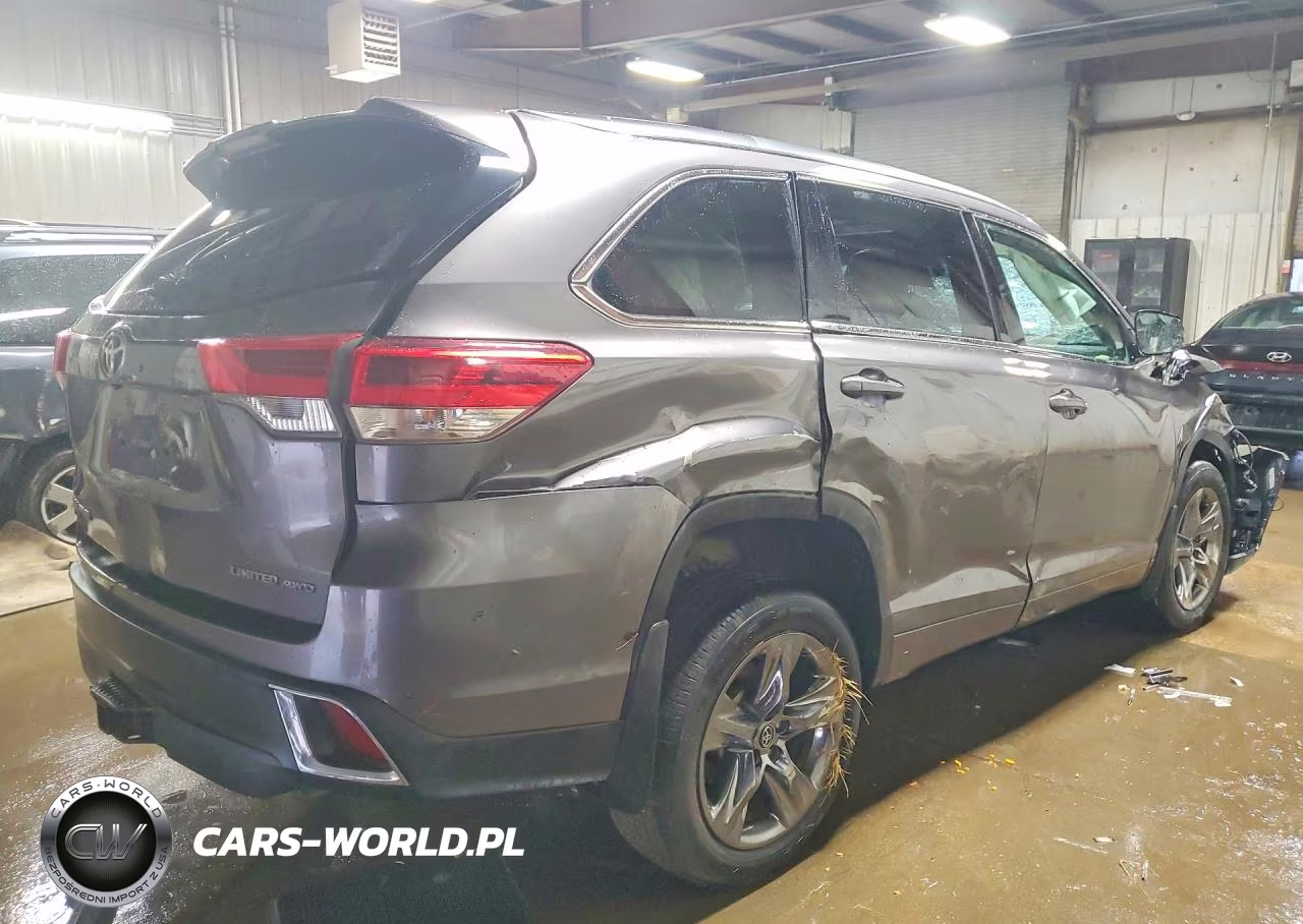 2018 Toyota Highlander Limited Platinum VIN:5TDDZRFH3JS873958 - 3