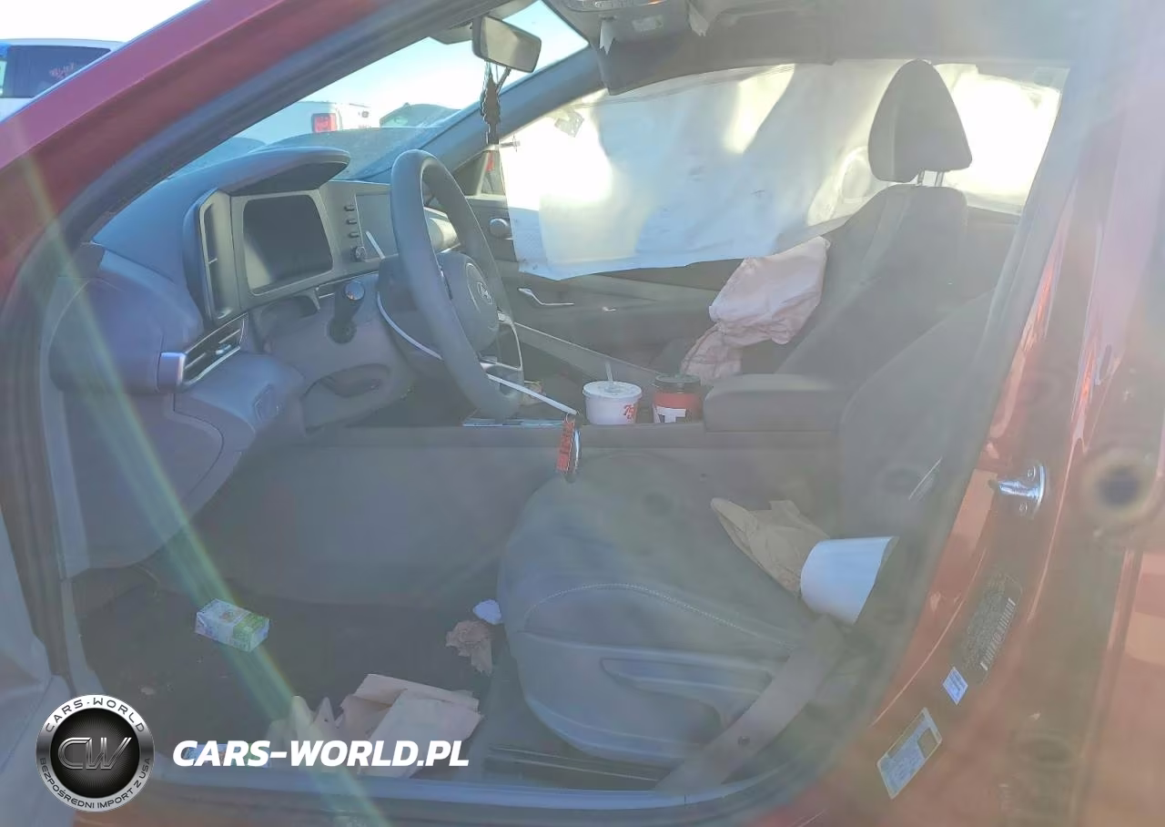 2025 Hyundai Elantra VIN:KMHLM4DJXSU174001 - 7