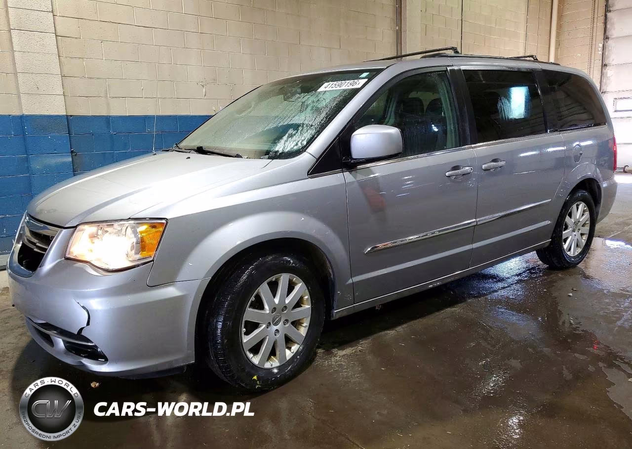 2016 Chrysler Town & Country Touring – zdjęcie 1 z 13