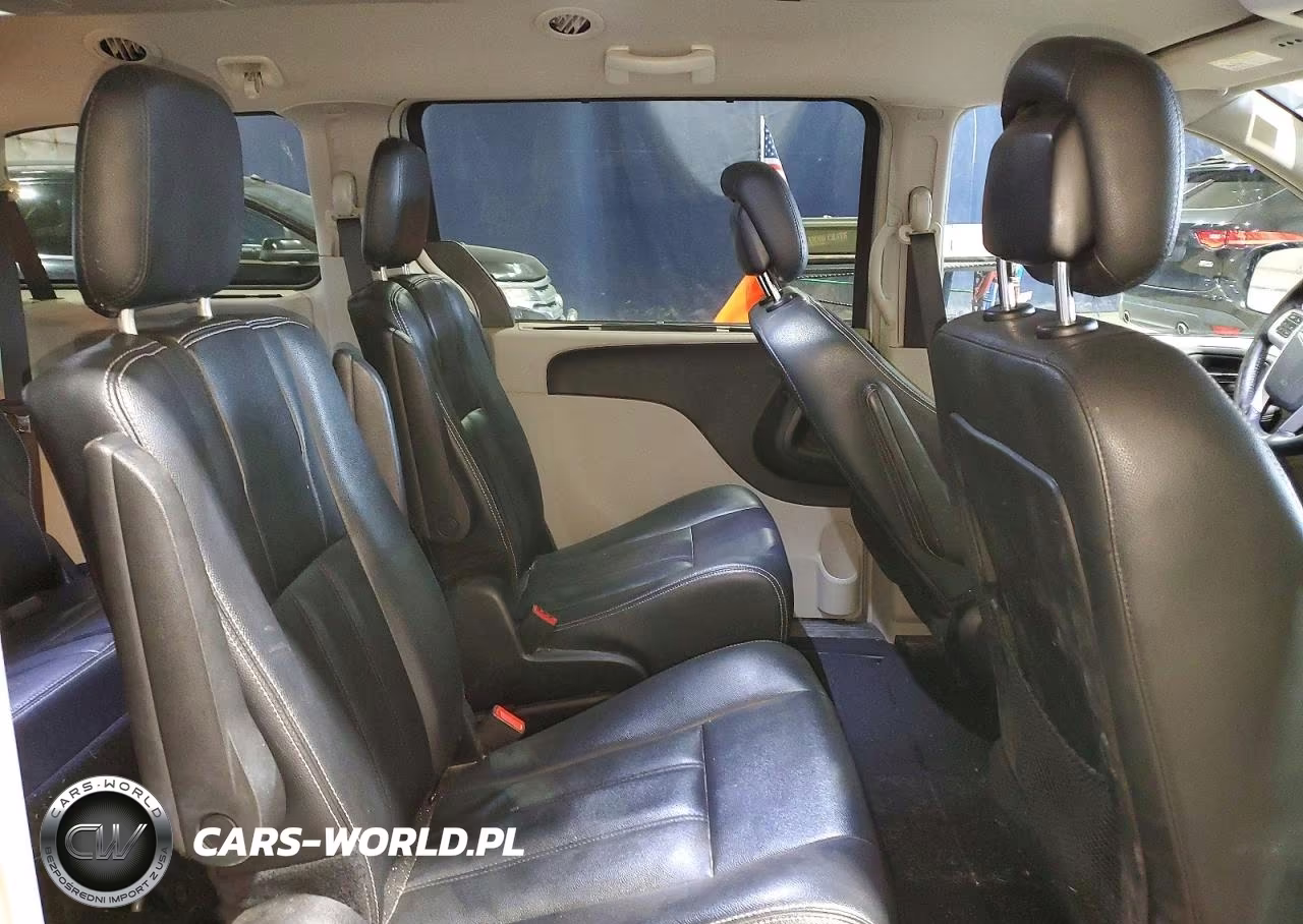 2016 Chrysler Town & Country Touring VIN:2C4RC1BG2GR287033 - 11