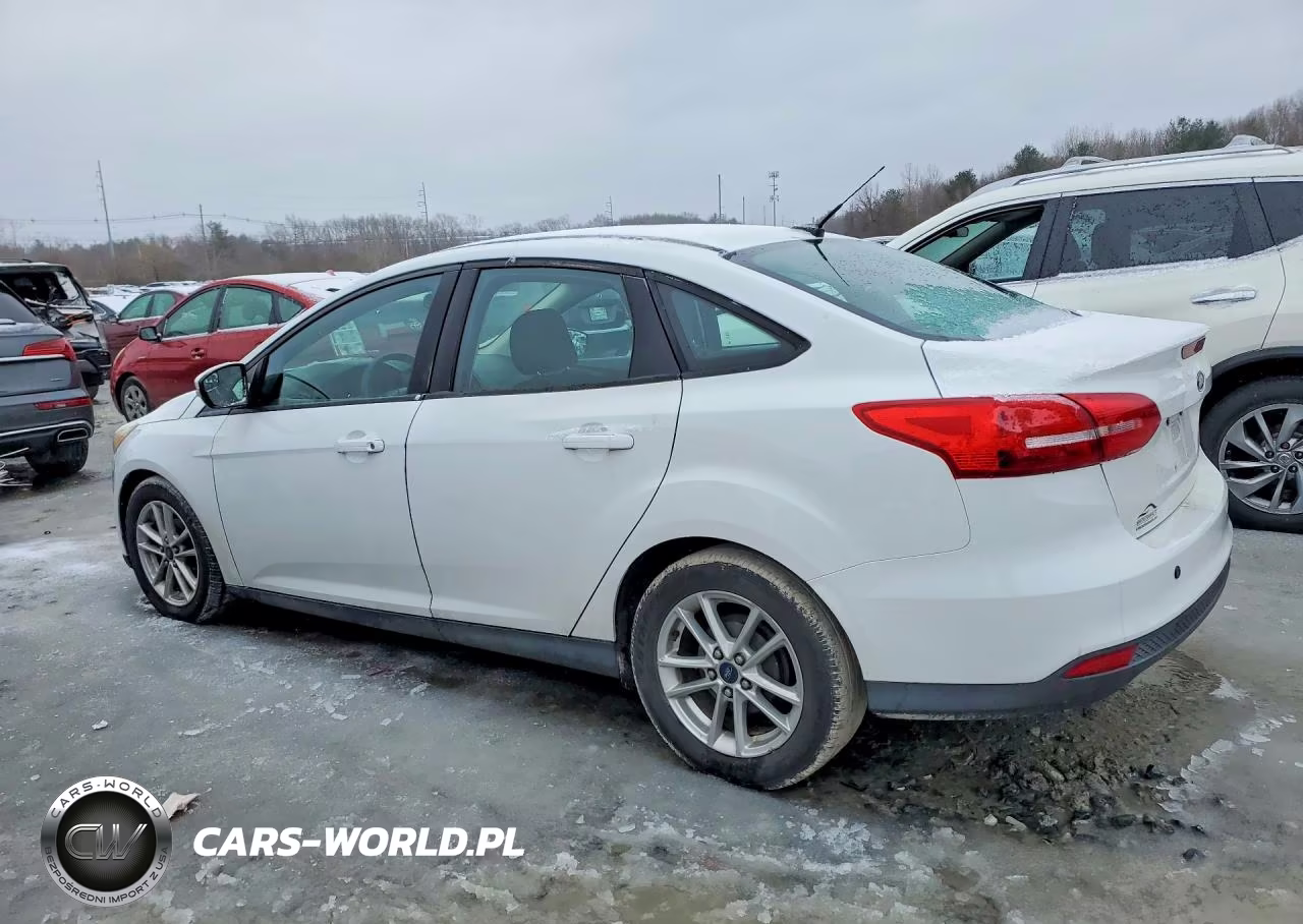 2016 Ford Focus Se VIN:1FADP3F23GL247700 - 2