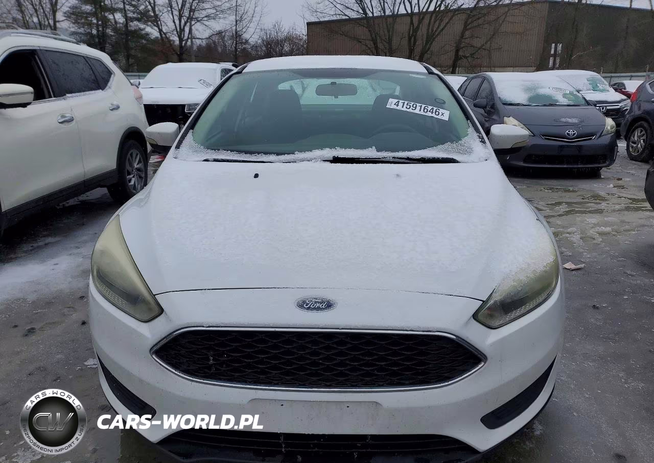 2016 Ford Focus Se VIN:1FADP3F23GL247700 - 5
