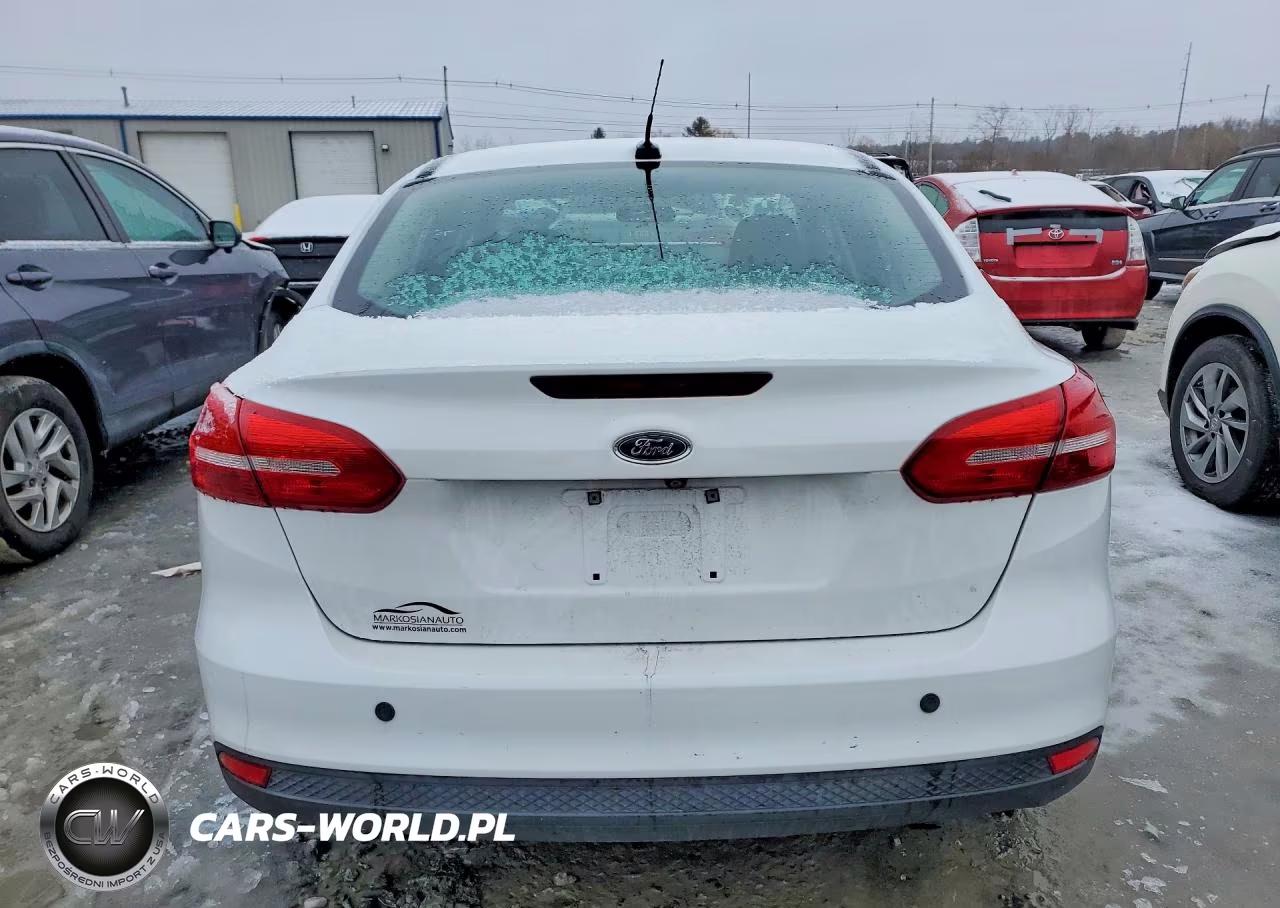 2016 Ford Focus Se VIN:1FADP3F23GL247700 - 6