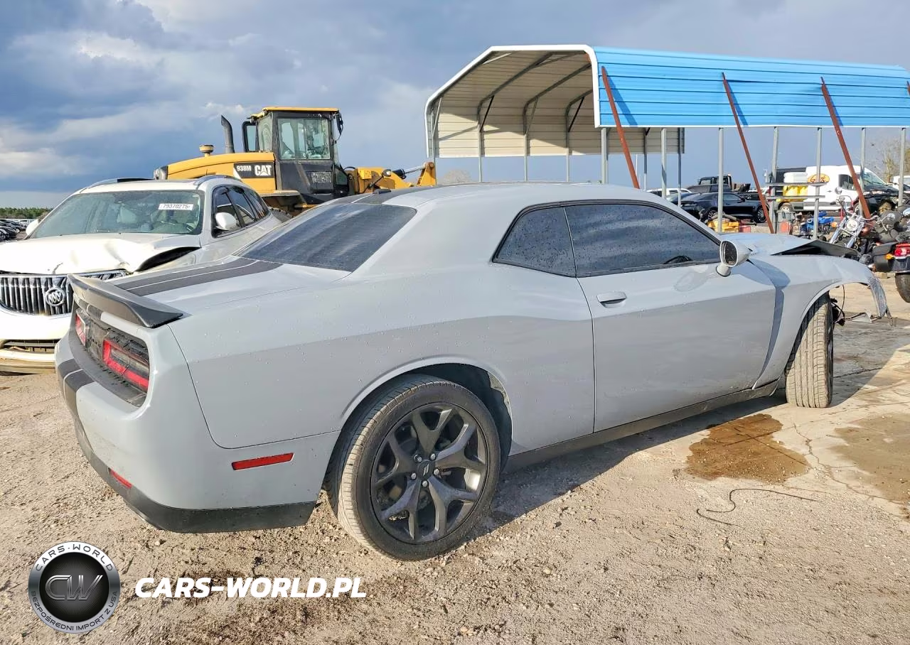 2020 Dodge Challenger Sxt VIN:2C3CDZAG6LH240286 - 3