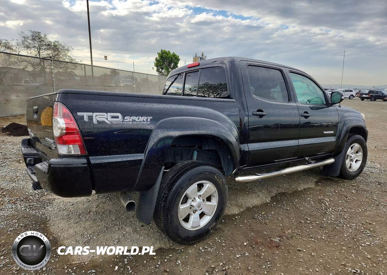 2015 Toyota Tacoma Prerunner V6 VIN:3TMJU4GN9FM183874 - 3