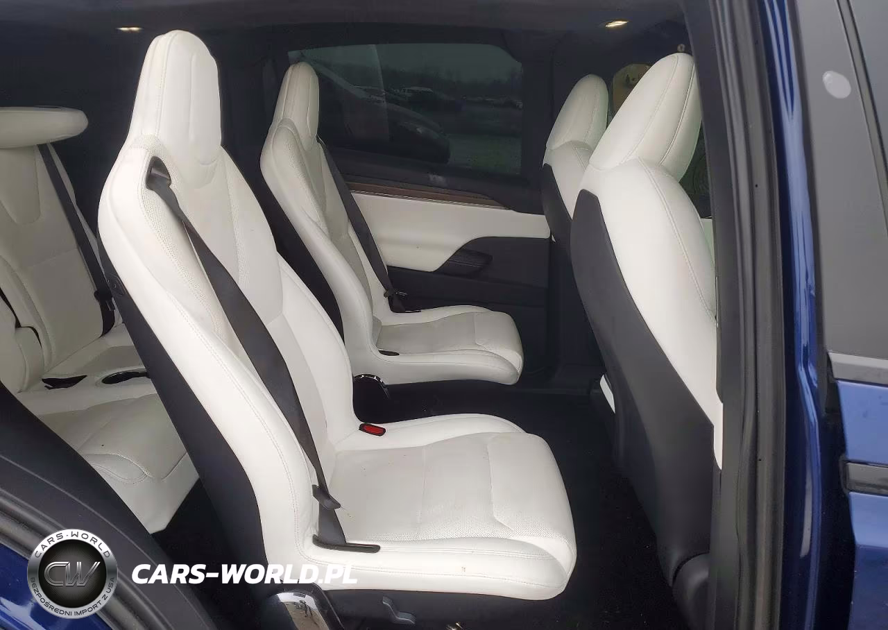 2022 Tesla Model X VIN:7SAXCBE56NF331375 - 10