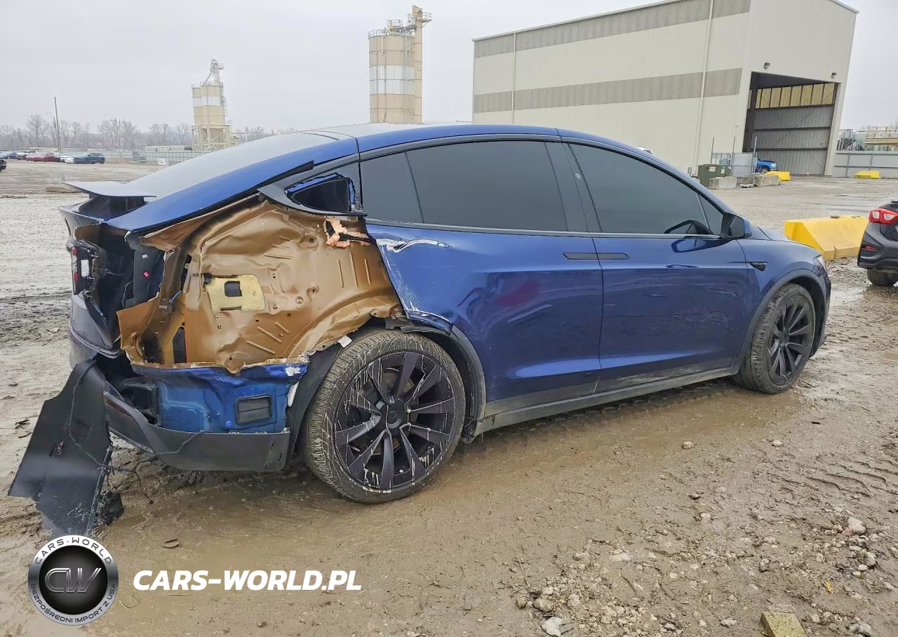 2022 Tesla Model X VIN:7SAXCBE56NF331375 - 3
