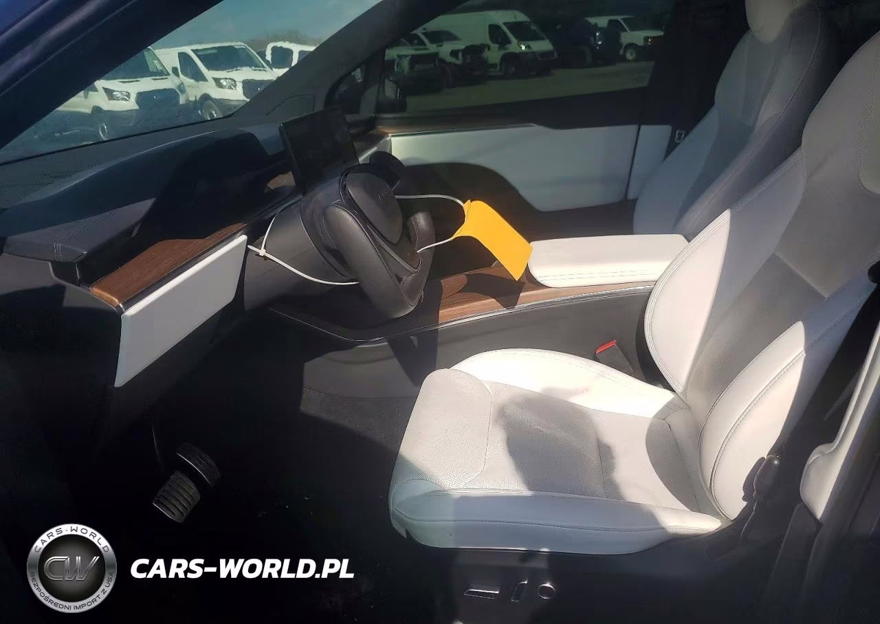 2022 Tesla Model X VIN:7SAXCBE56NF331375 - 7