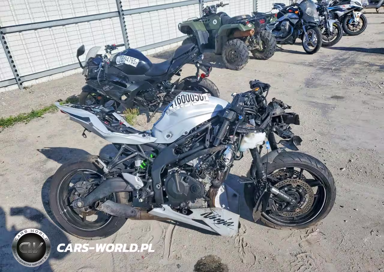 2025 Kawasaki Zx400 S