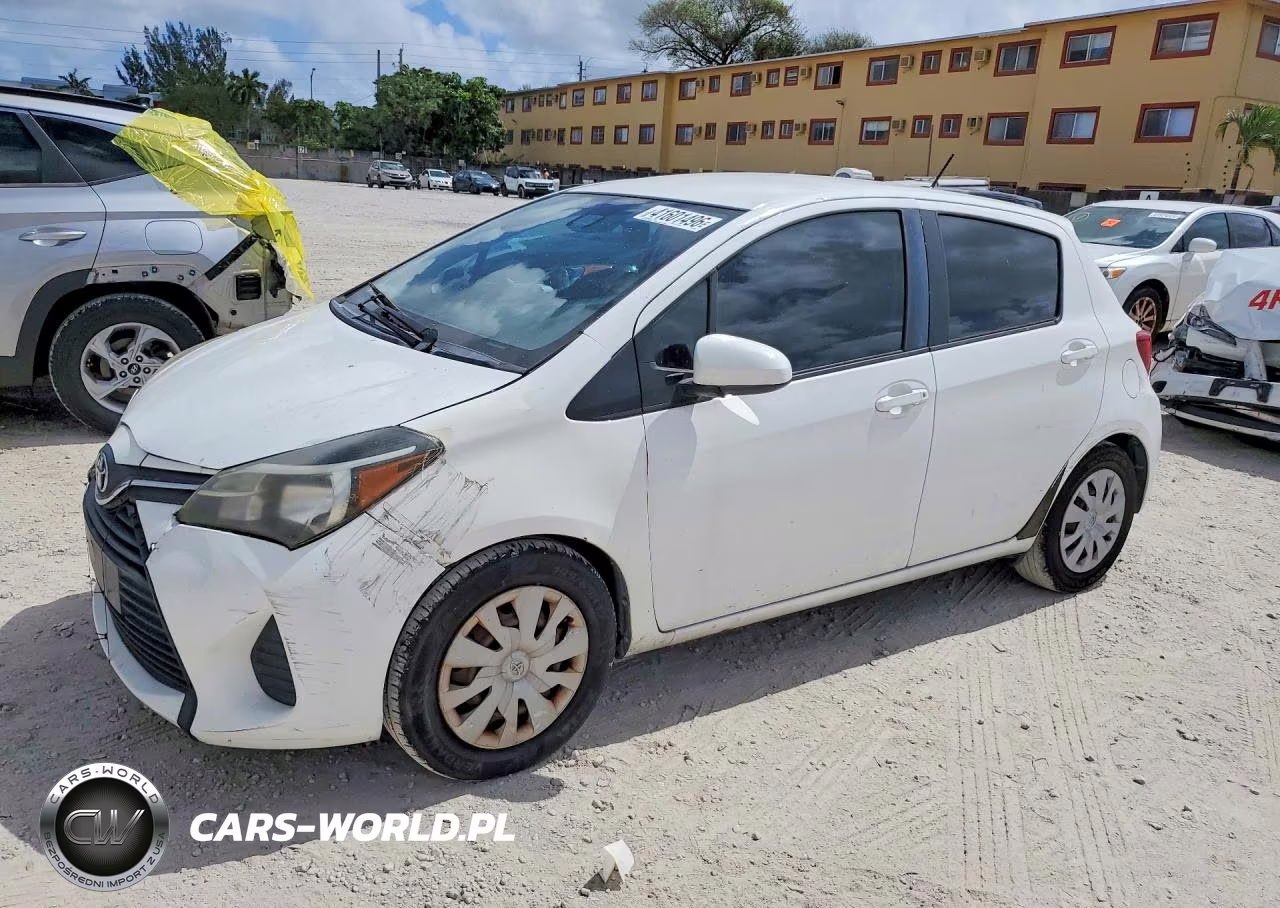 2017 Toyota Yaris 5-Door Le – zdjęcie 1 z 12