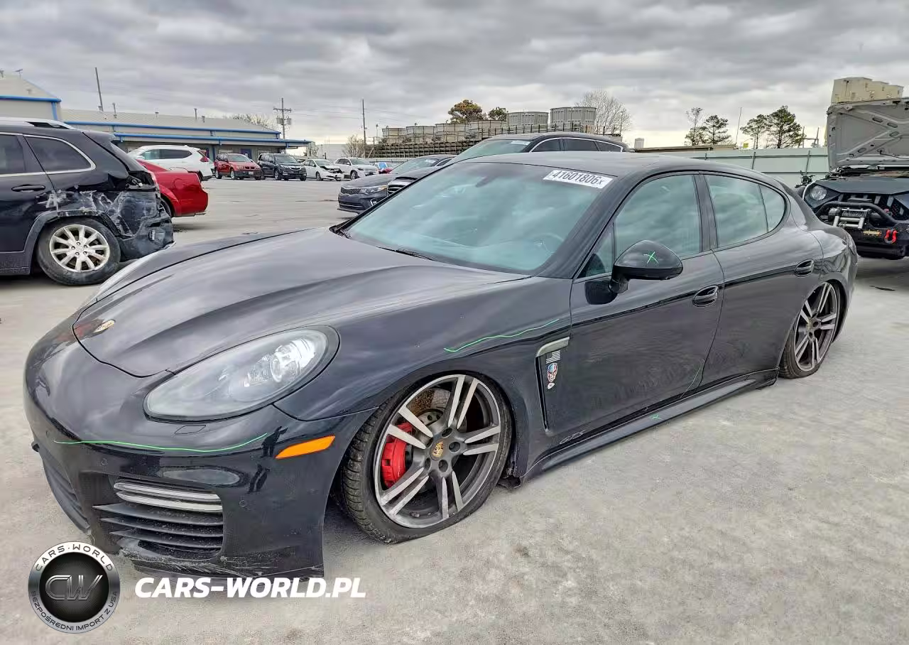 2015 Porsche Panamera Gts