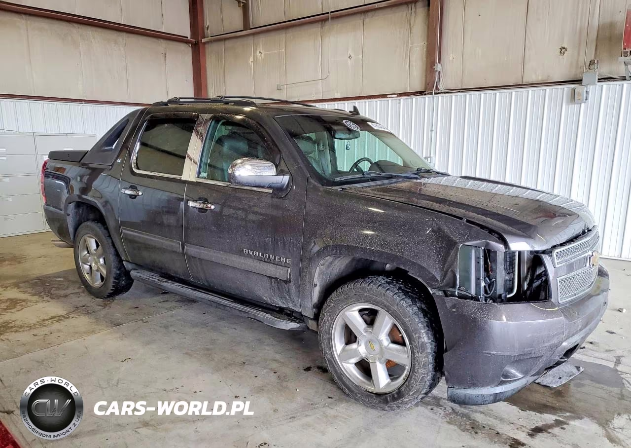 2011 Chevrolet Avalanche Lt VIN:3GNTKFE37BG291020 - 4