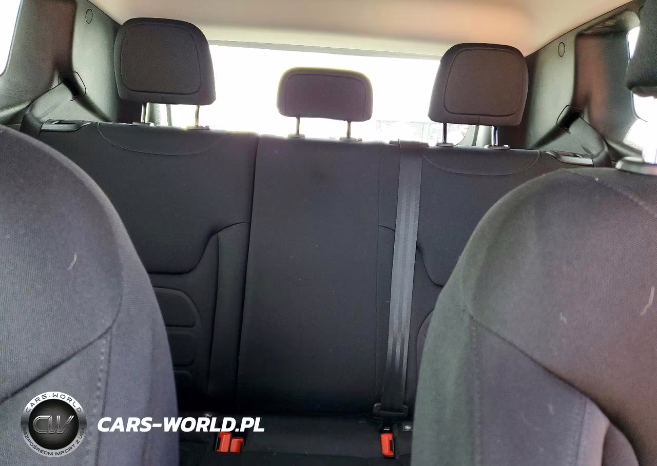 2018 Jeep Renegade Latitude VIN:ZACCJBBB3JPJ03703 - 10