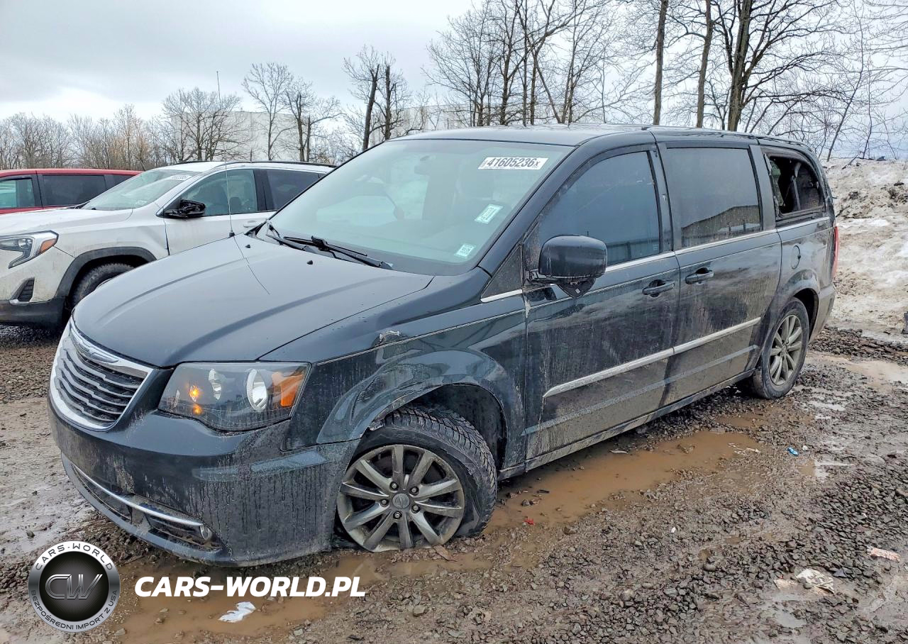 2015 Chrysler Town & Country S