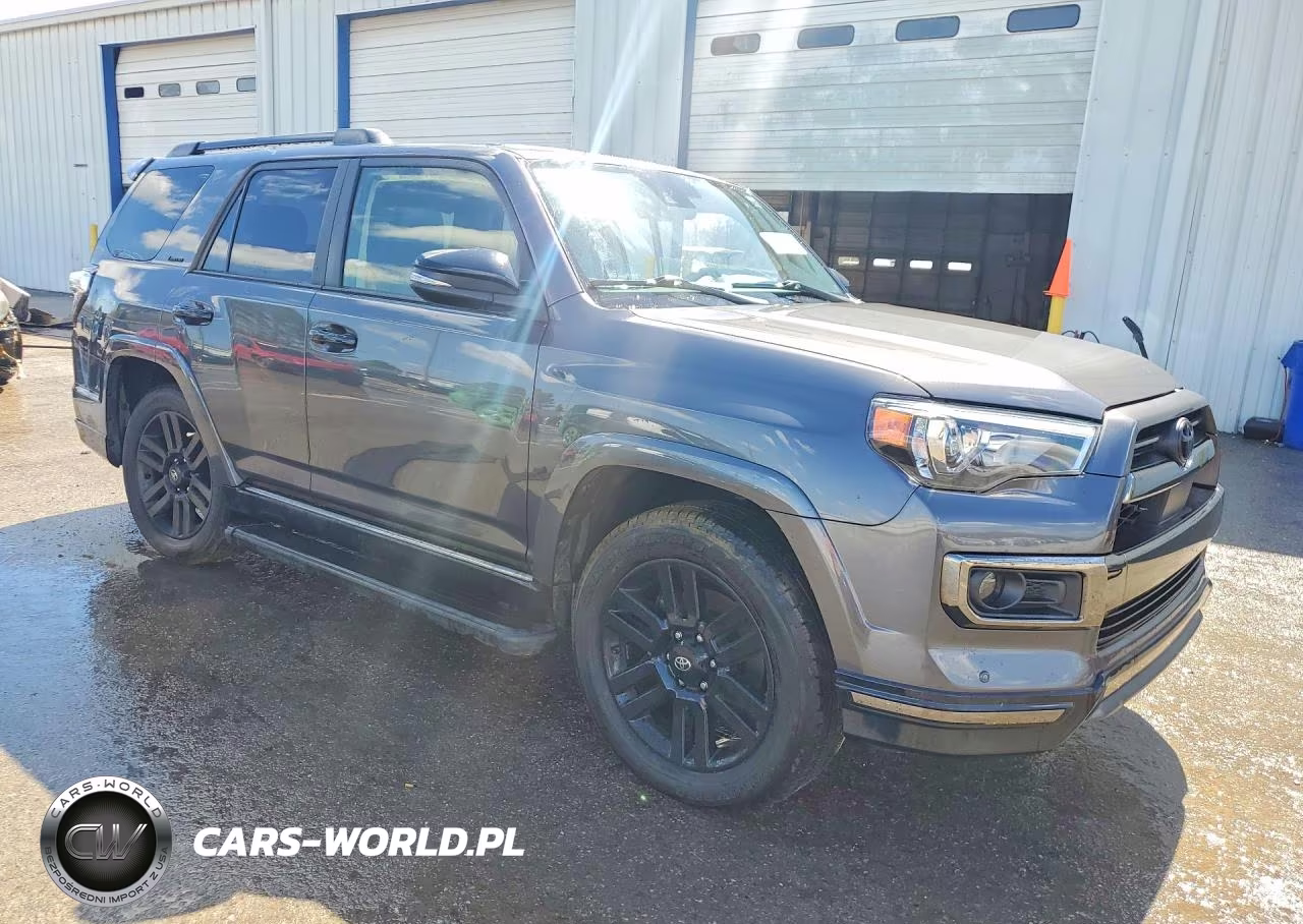 2021 Toyota 4Runner Nightshade Edition VIN:JTEJU5JR6M5930749 - 4