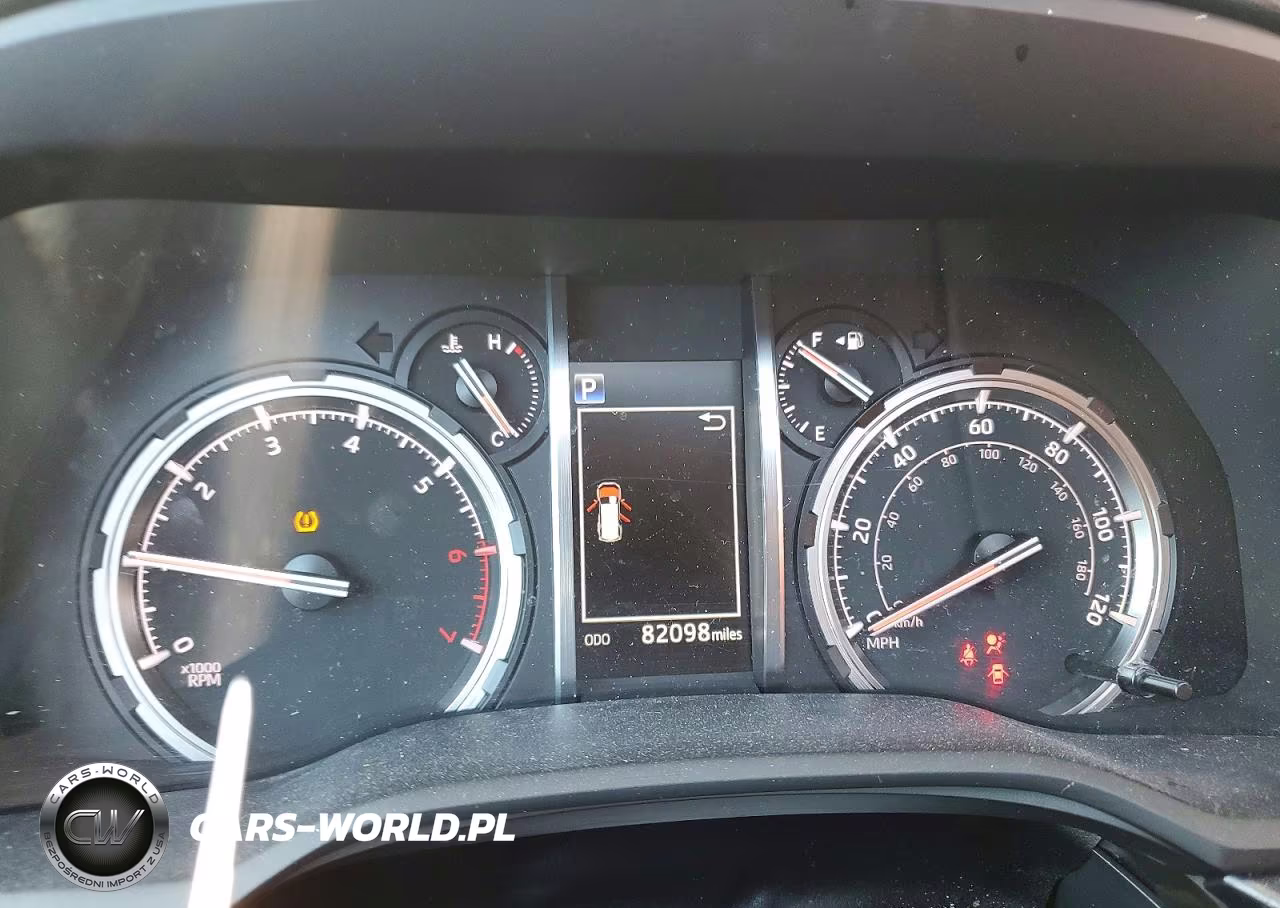 2021 Toyota 4Runner Nightshade Edition VIN:JTEJU5JR6M5930749 - 9