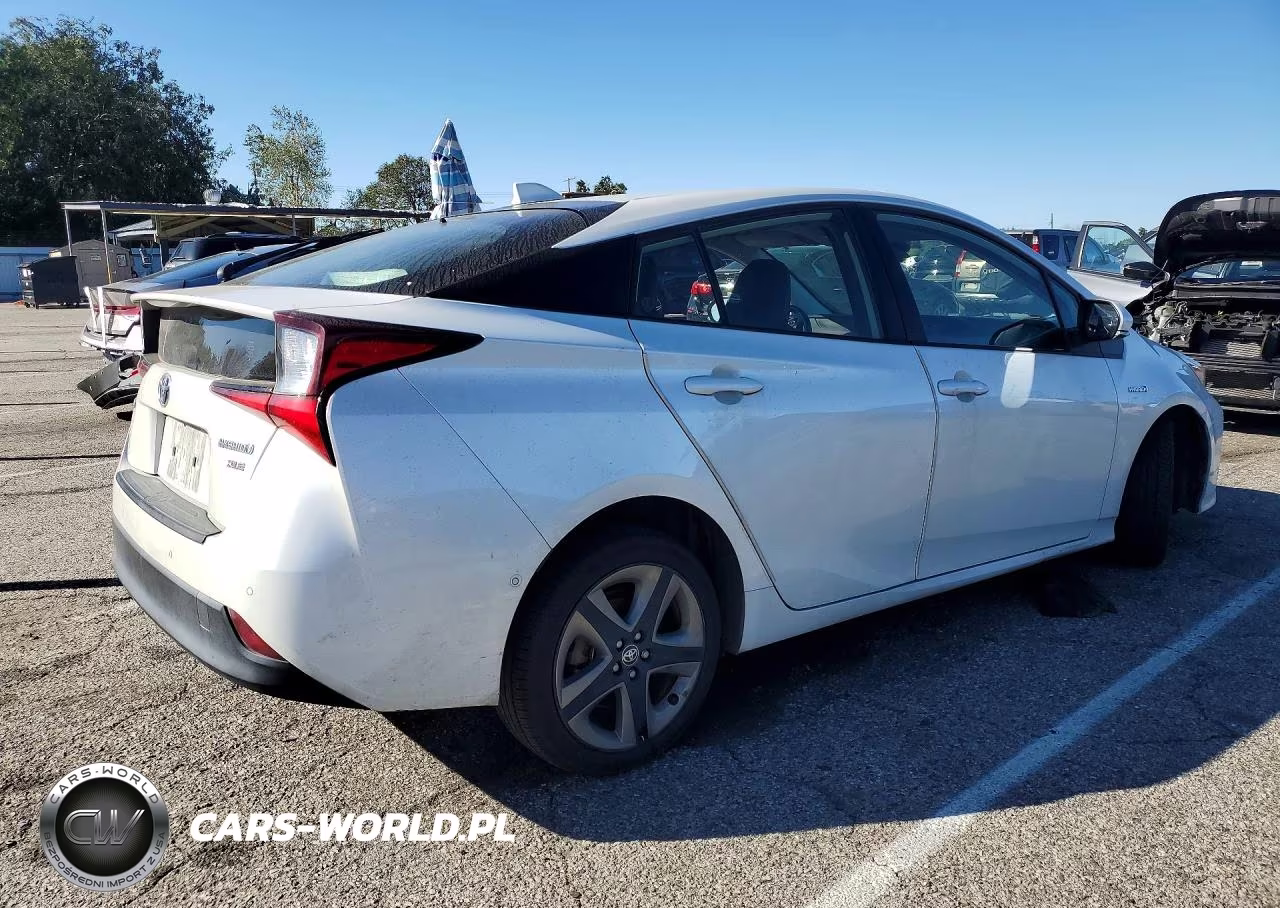 2021 Toyota Prius Xle VIN:JTDKAMFUXM3146708 - 3