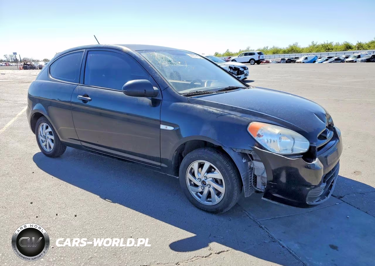 2008 Hyundai Accent Gs VIN:KMHCM36C58U102897 - 4