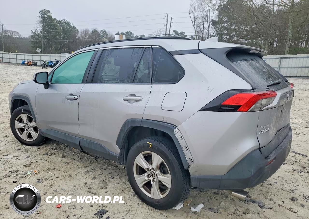 2021 Toyota Rav4 Xle VIN:2T3W1RFV3MC141677 - 2
