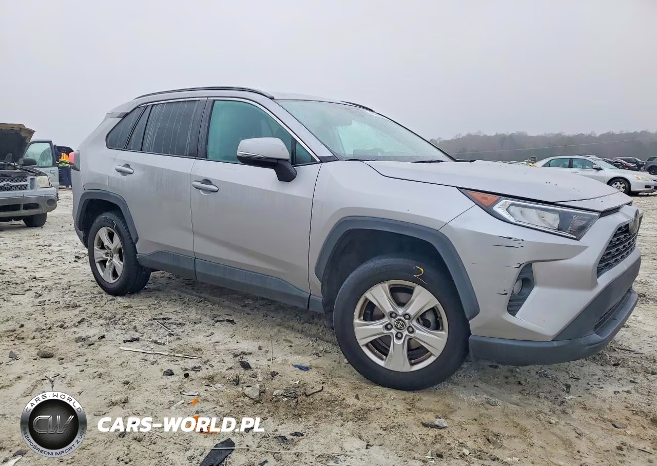 2021 Toyota Rav4 Xle VIN:2T3W1RFV3MC141677 - 4