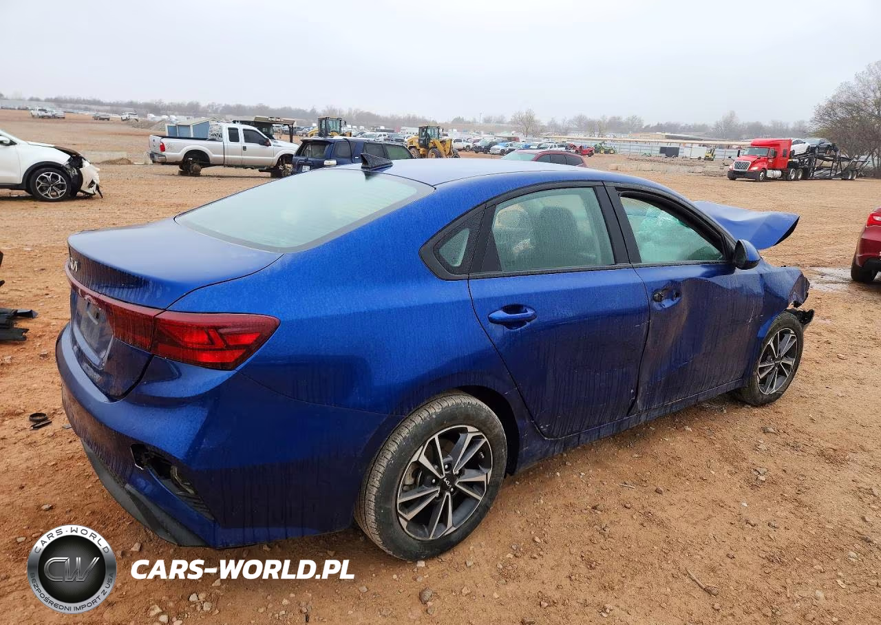 2024 Kia Forte Lxs VIN:3KPF24AD2RE717601 - 3