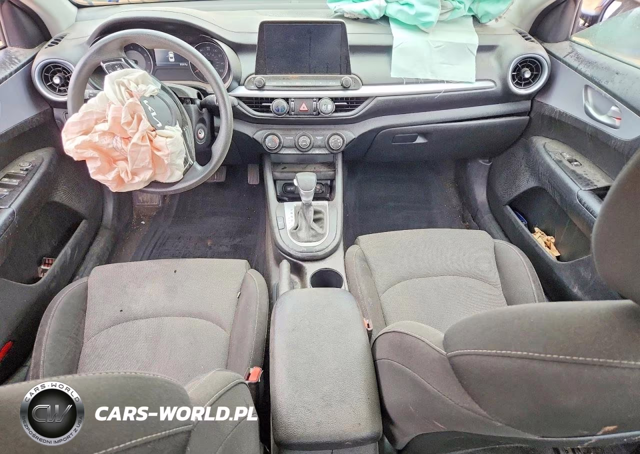 2024 Kia Forte Lxs VIN:3KPF24AD2RE717601 - 8