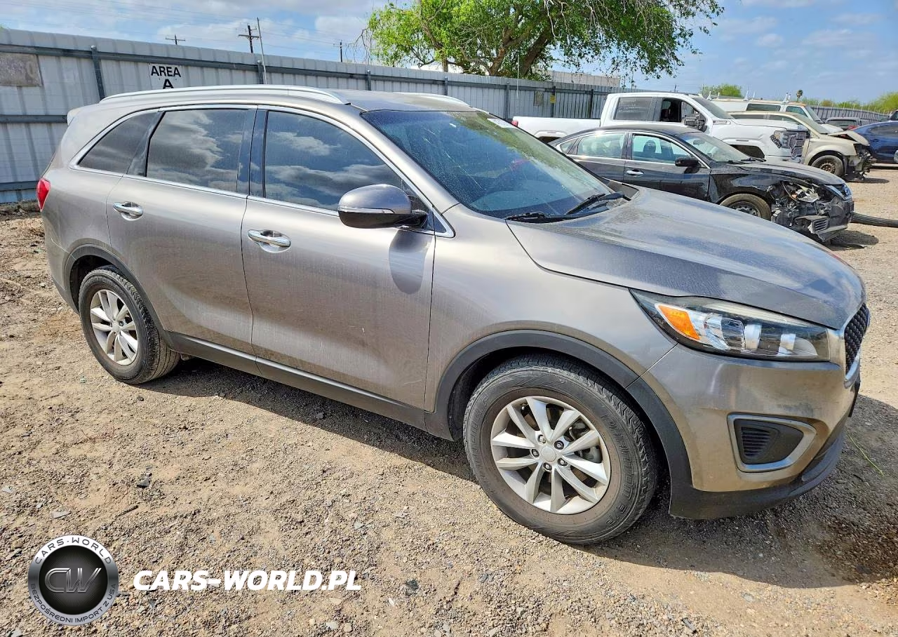 2016 Kia Sorento Lx VIN:5XYPG4A36GG075994 - 4