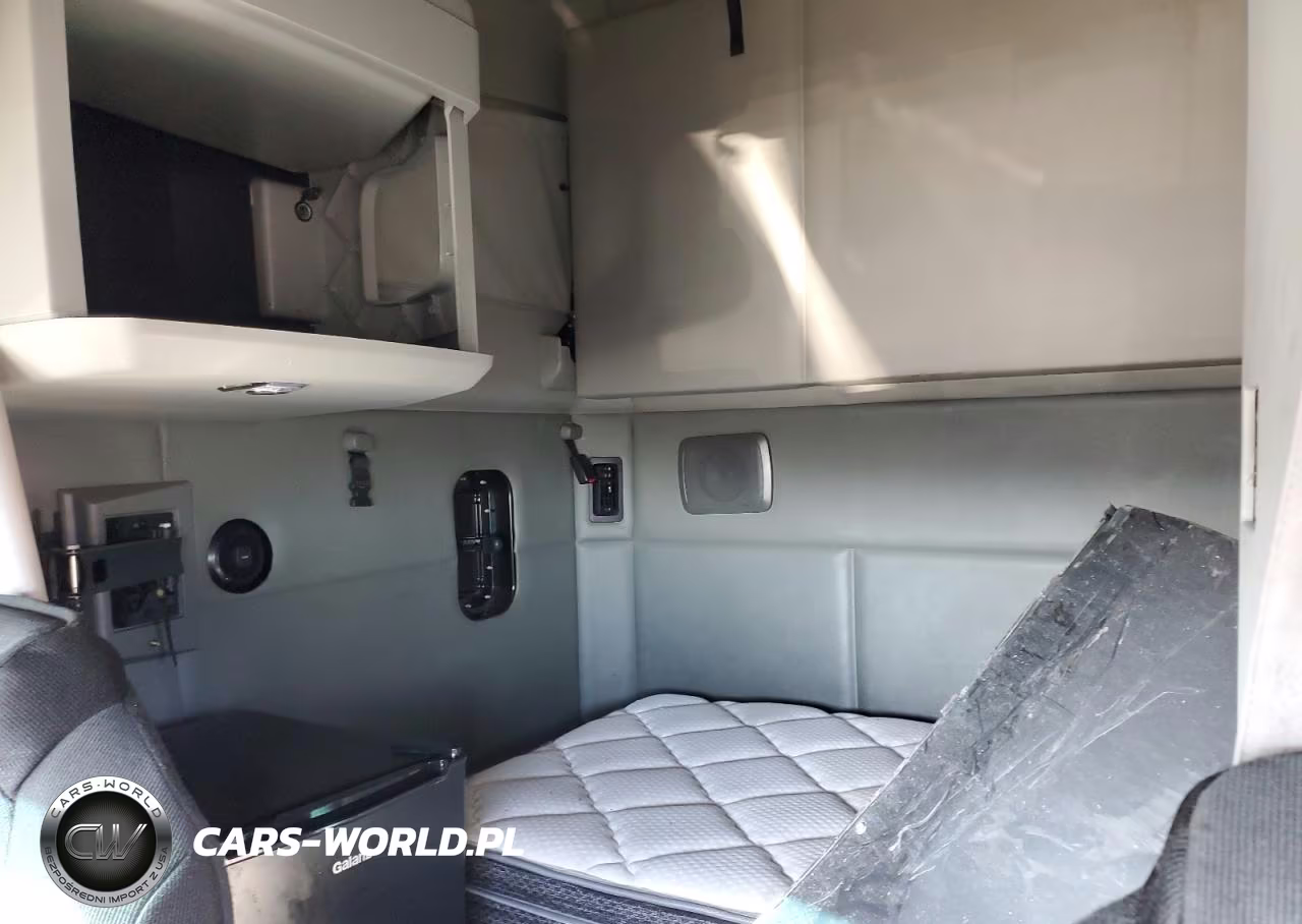 2019 Kenworth Construction T680 VIN:1XKYD49X0KJ242545 - 6
