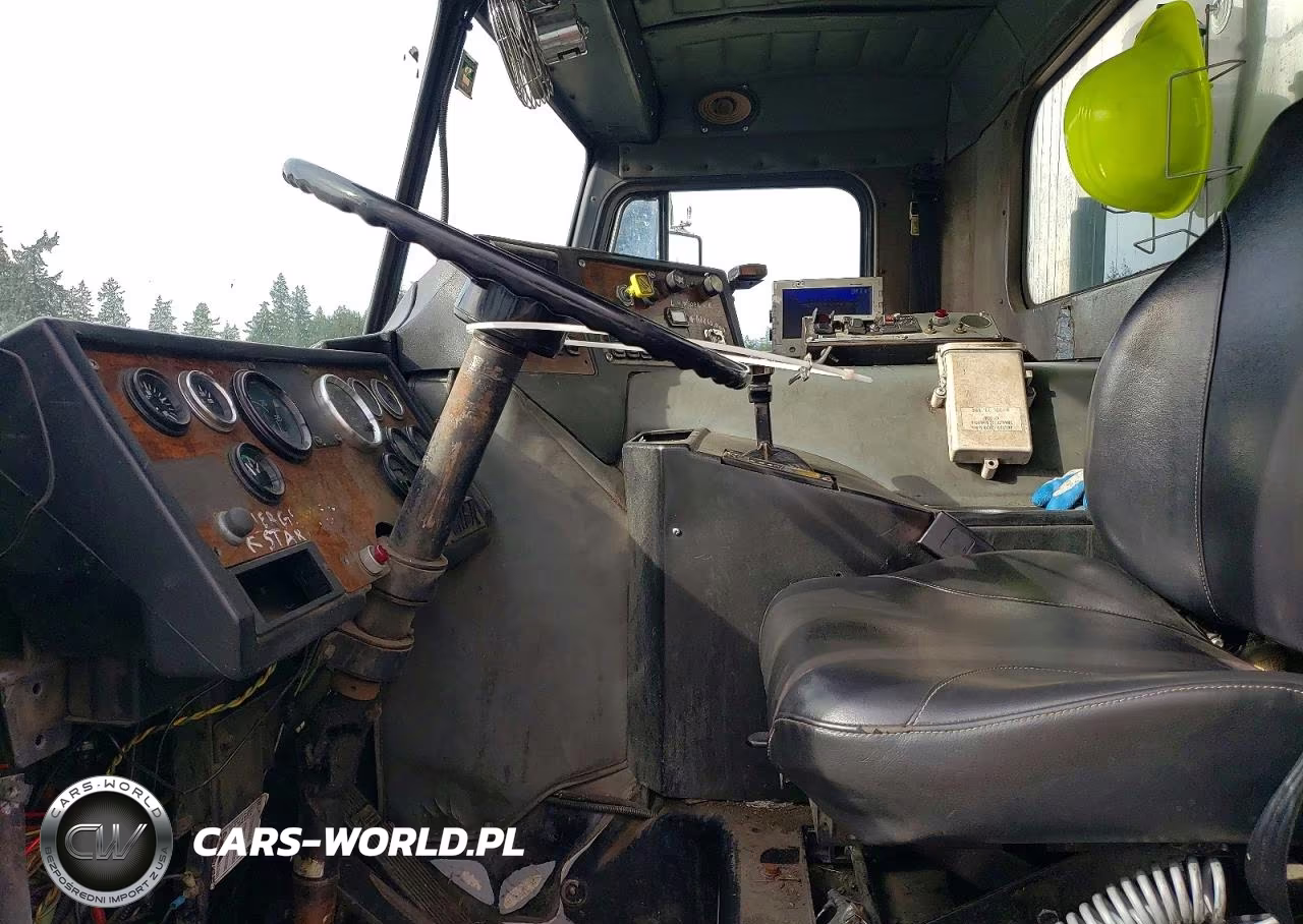 1998 Peterbilt 320 VIN:1NPZH58X7WD710800 - 5