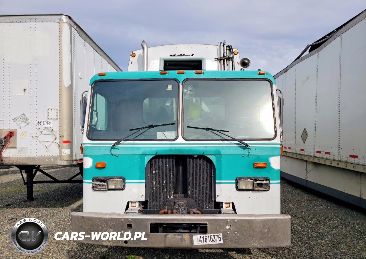 1998 Peterbilt 320 VIN:1NPZH58X7WD710800 - 9