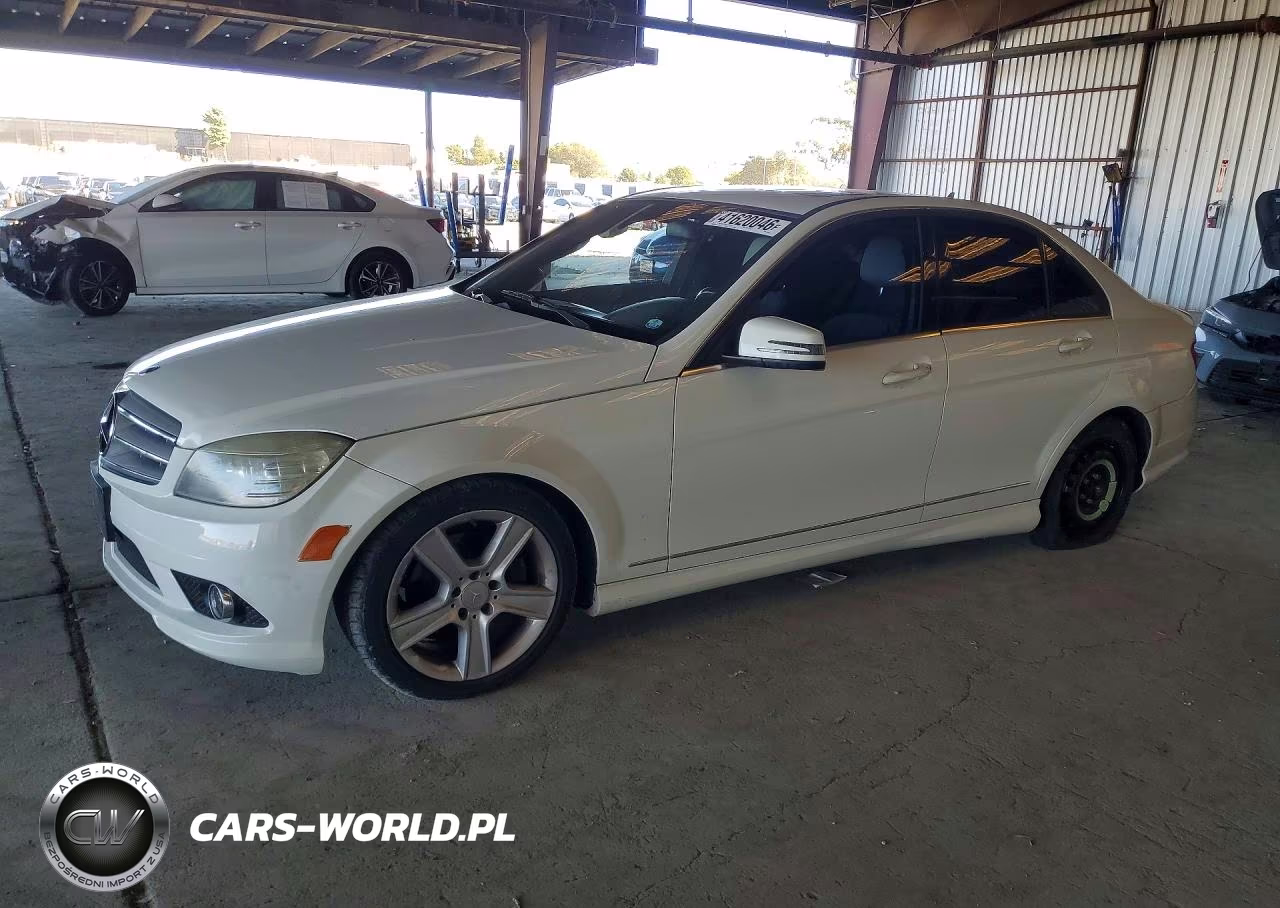 Główne zdjęcie 2010 Mercedes-Benz C 300