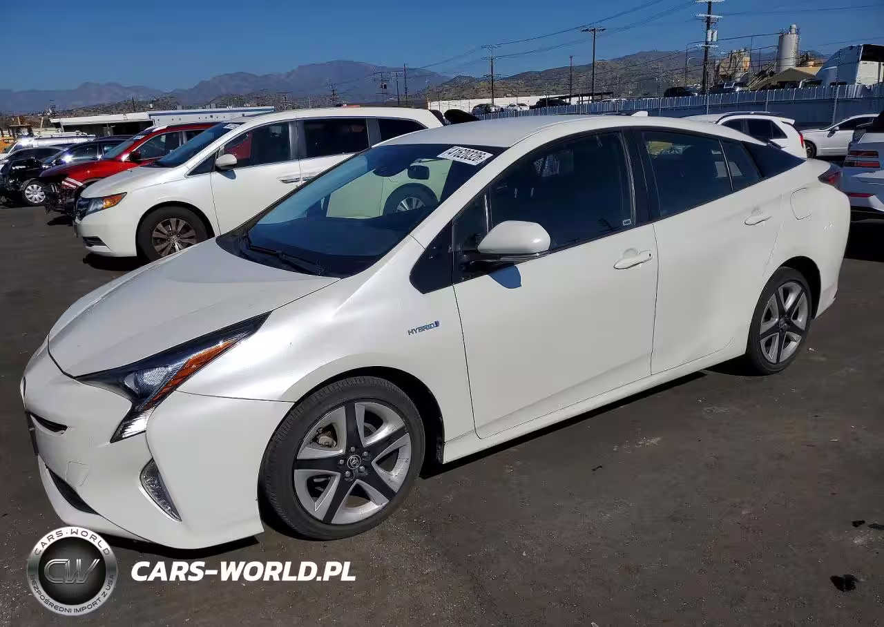 2016 Toyota Prius Three Touring