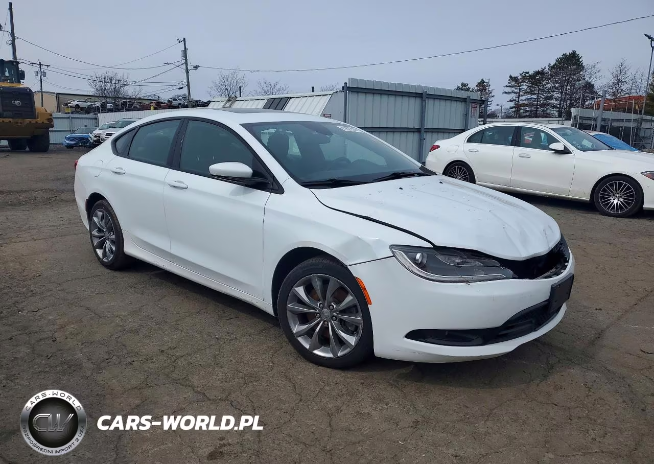 2015 Chrysler 200 S VIN:1C3CCCDGXFN543661 - 4