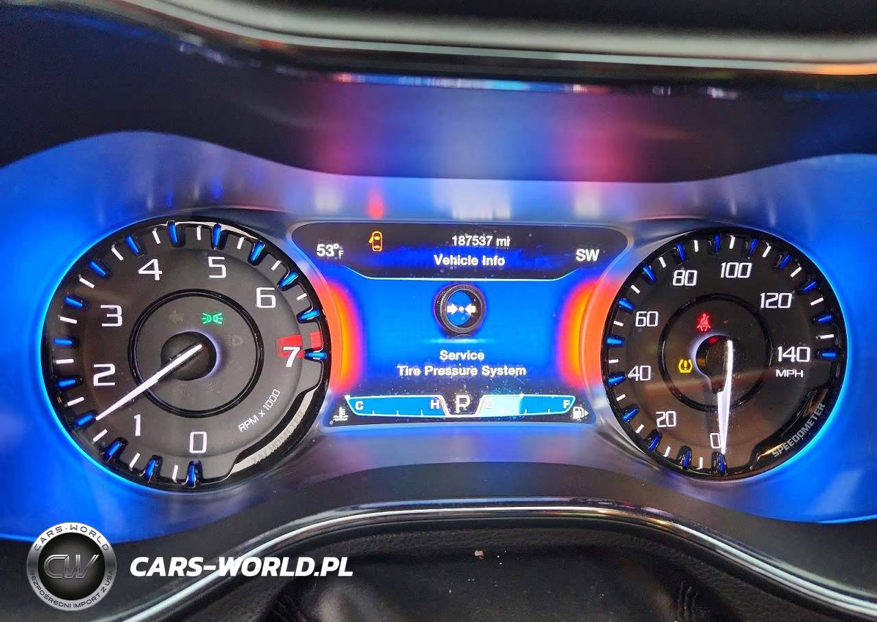 2015 Chrysler 200 S VIN:1C3CCCDGXFN543661 - 9
